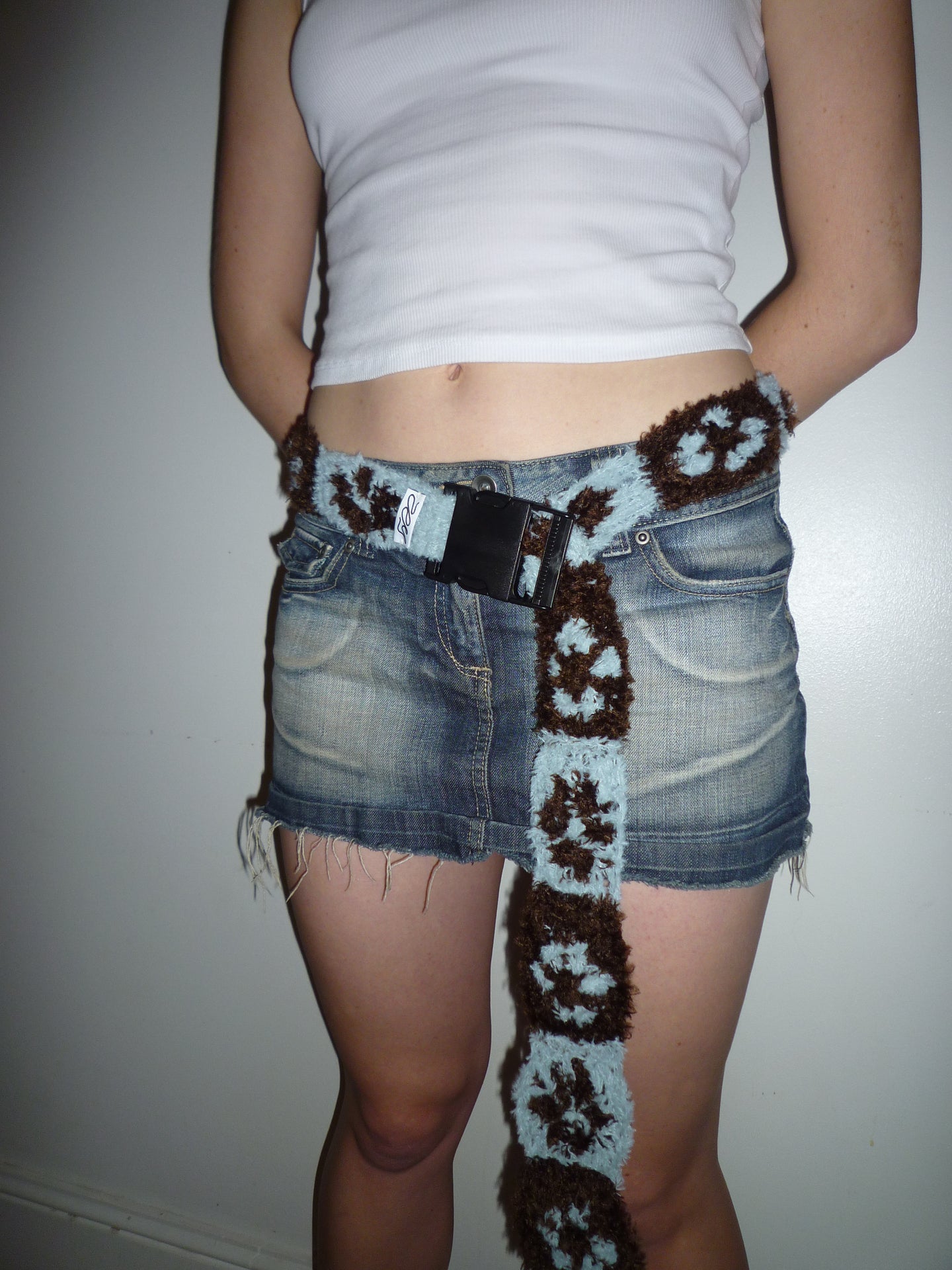 Fluffy Flower Belt Blue & Black