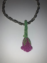 Load image into Gallery viewer, Beaded Flower Necklace Violet &amp; Green
